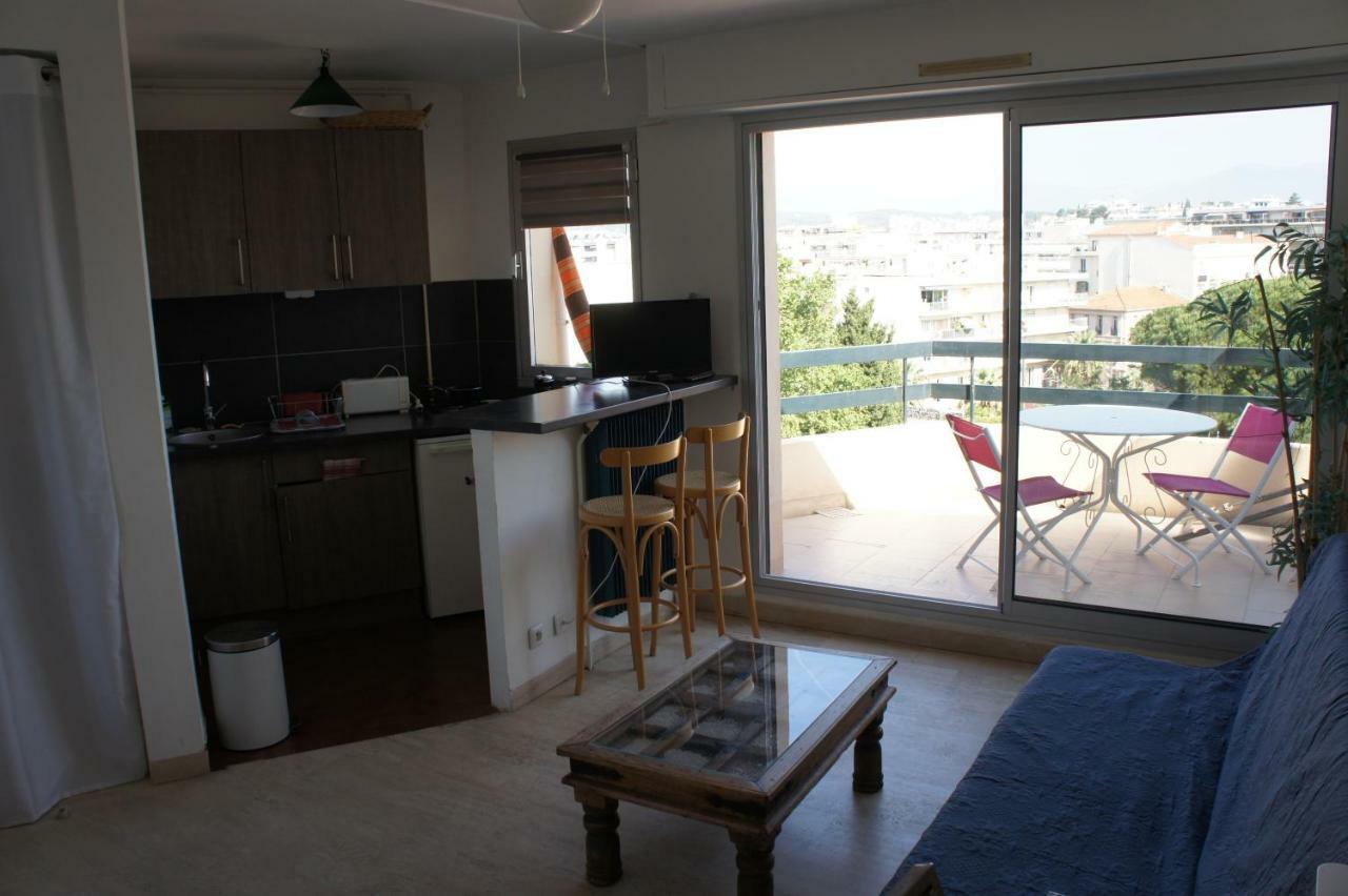 Le Montana Apartment Juan-les-Pins Bagian luar foto